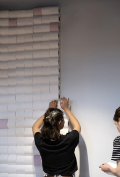 Vue d'exposition, Luna Pittau & Camille Bleker, ICA © Romy Berger