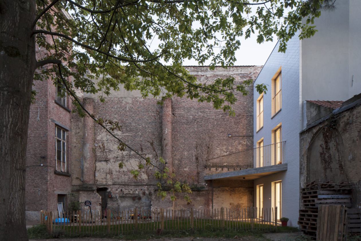 GENERIEK, Cross House, Gent © Johnny Umans