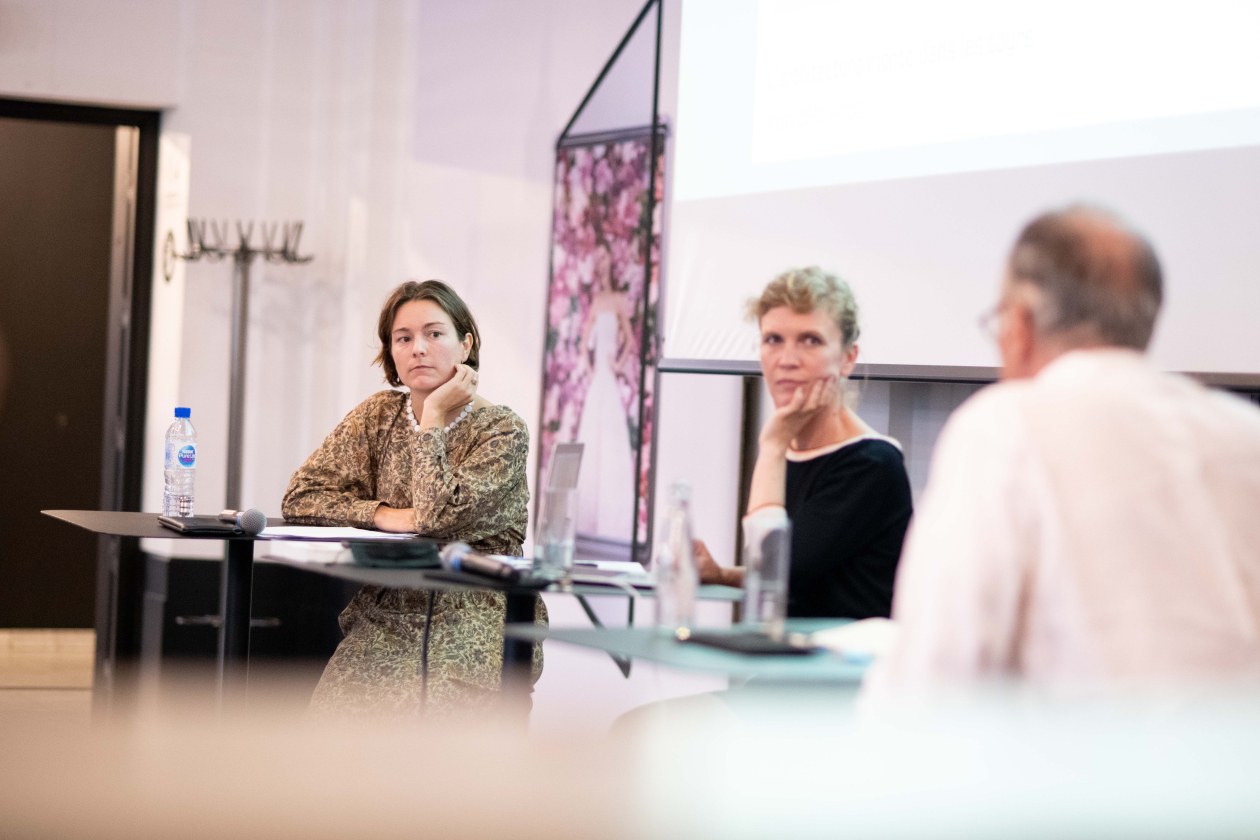 Audrey Courbebaisse, Audrey Contesse, Daniel Dethier © Mara De Sario