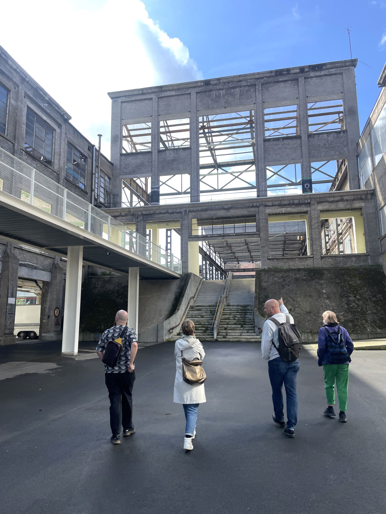 Visites des projets avec le comité de rédaction © Stéphanie Van Doosselaere