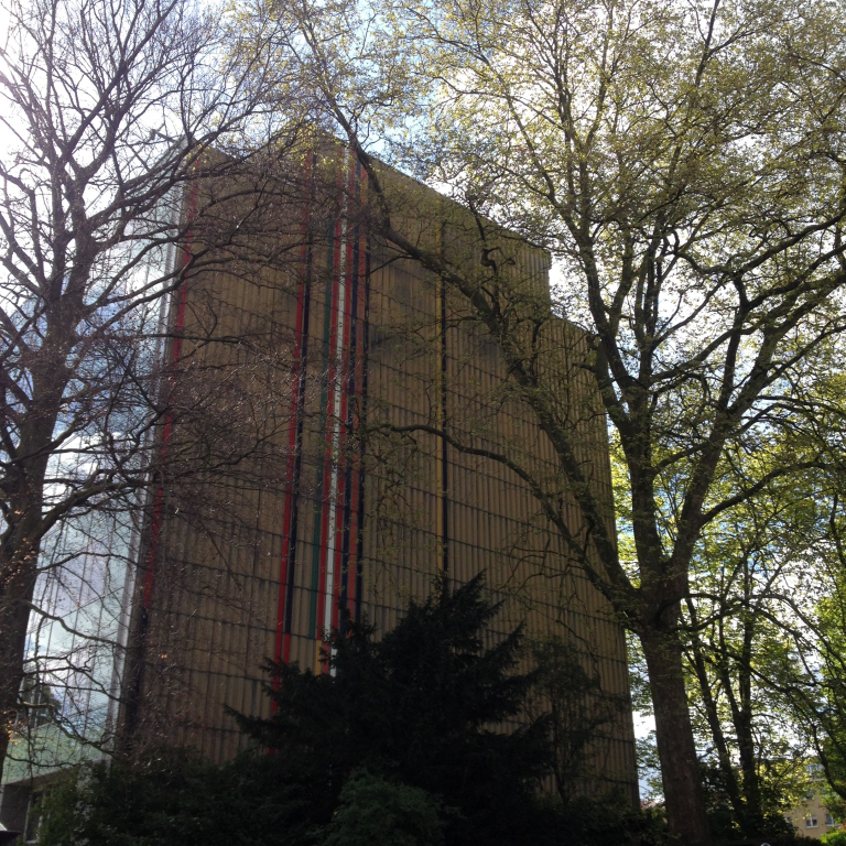 Intervention sur les murs mitoyens du jardin de la Tervuren House, Bruxelles, 1975, Jean Glibert avec l’Atelier d’architecture et d’urbanisme Baucher, Draps et Libois associés © Cécile Vandernoot