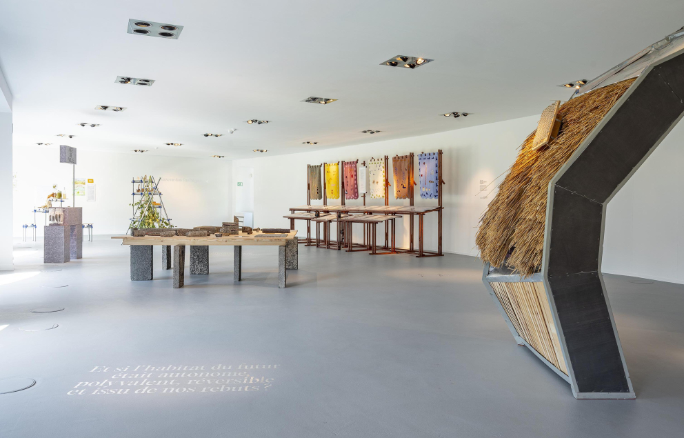 Vue d'exposition, Réparer le monde, ICA x CID Grand-Hornu © Caroline Dethier