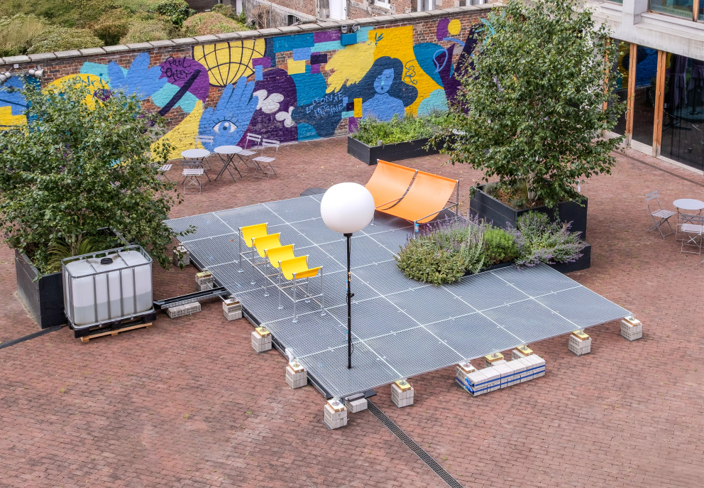 Make it rain, installation au Mundaneum, 2025, ICA / © Photo : Romy Berger